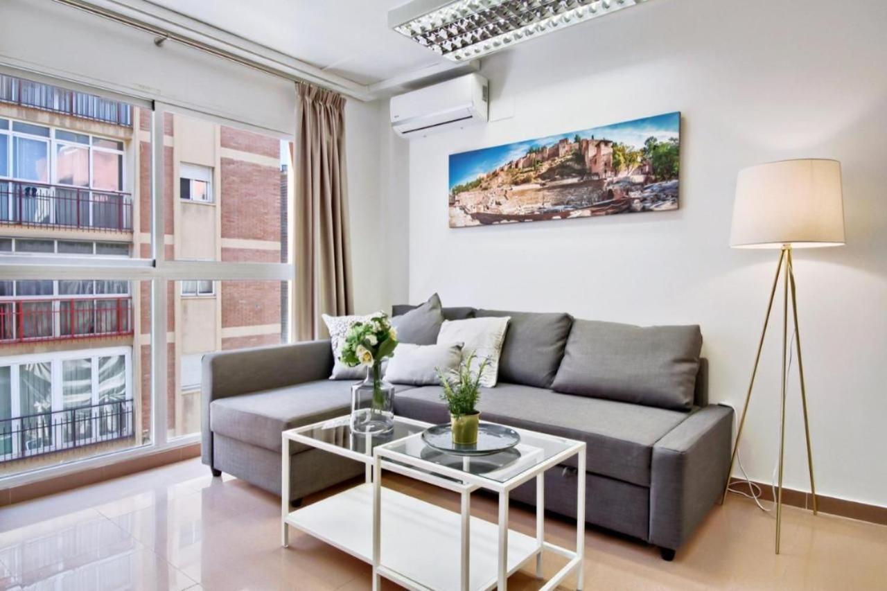 Amplio Piso Con Terraza Apartment Малага Екстериор снимка