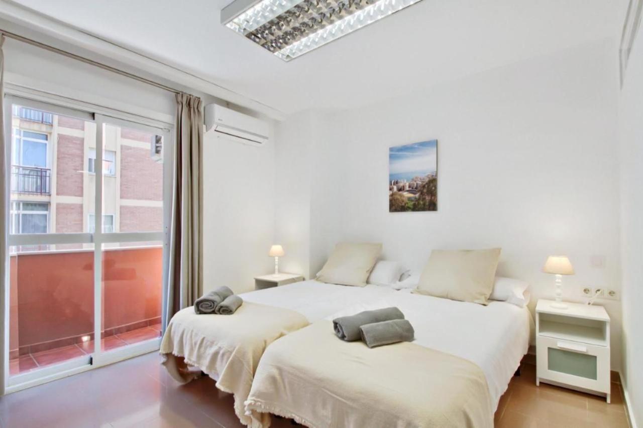 Amplio Piso Con Terraza Apartment Малага Екстериор снимка