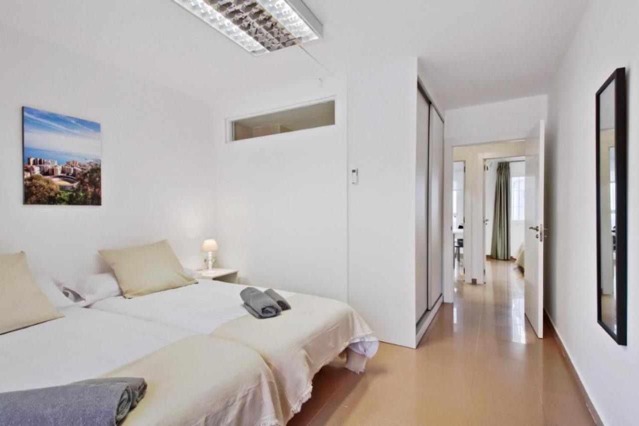 Amplio Piso Con Terraza Apartment Малага Екстериор снимка