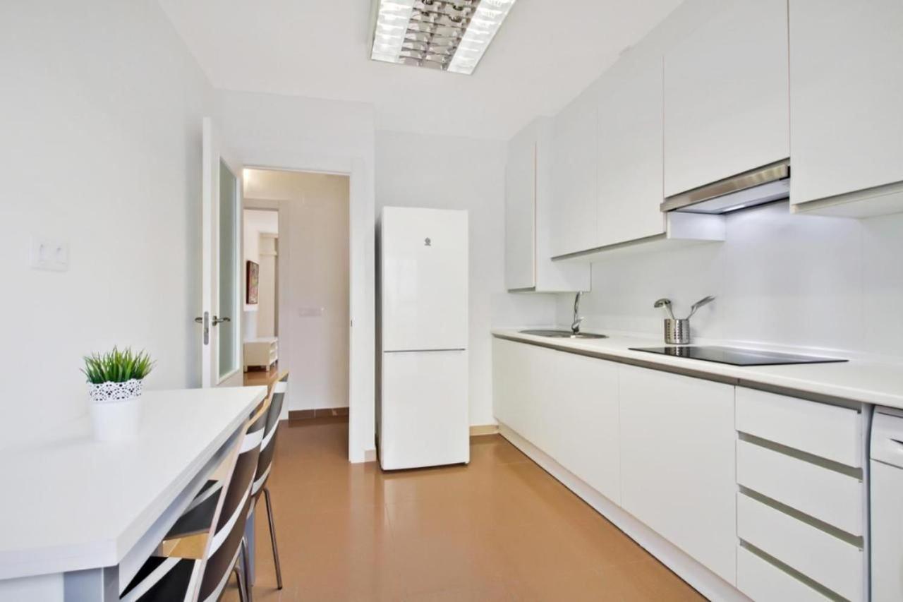 Amplio Piso Con Terraza Apartment Малага Екстериор снимка
